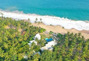 Lankavatara Ocean Retreat & Spa has Balcony rooms