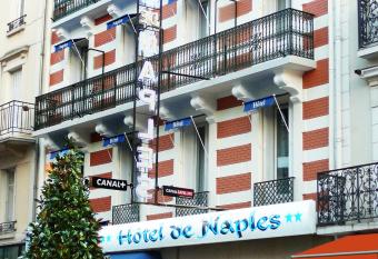 H  tel De Naples has Balcony rooms