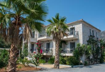 Filyra Xenonas allows 18 year olds to book a room