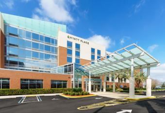 Hyatt Place Ft Lauderdale Airport & Cruise Port allows 18 year olds to book a room