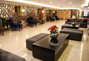 Hotel Dali Plaza Ejecutivo allows 18 year olds to book a room