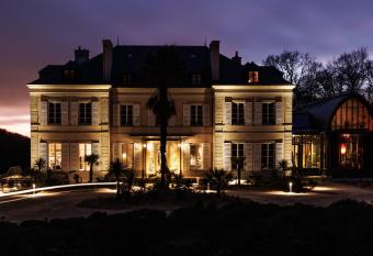 Domaine de Locgu  nol   & Spa - Relais & Chateaux has Balcony rooms