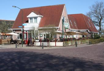De Herberg van Loon has Balcony rooms