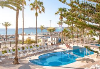 CM Playa del Moro has Balcony rooms