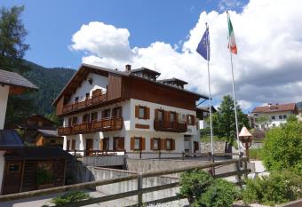 Residence Malib   has Balcony rooms