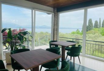 Hotel Mon Repos has Balcony rooms