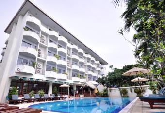 JP Villa Pattaya allows 18 year olds to book a room
