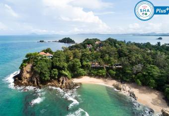 Avani Plus Koh Lanta Krabi Resort allows 18 year olds to book a room