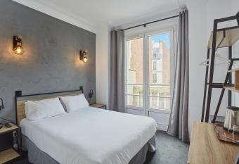 Hotel Auguste allows 18 year olds to book a room