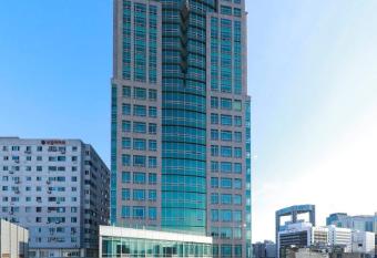 Orakai Insadong Suites allows 18 year olds to book a room