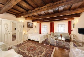 Leylaria allows 18 year olds to book a room