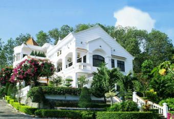 Green Hill Guest House has Balcony rooms