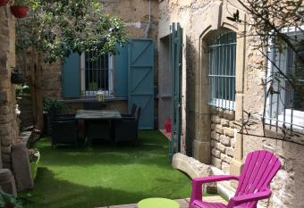 Casa Vasaluta has Balcony rooms