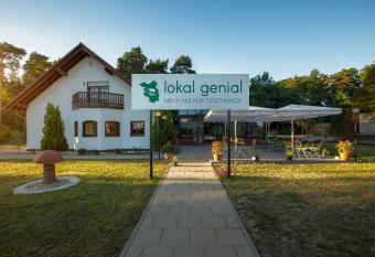 Lokal Genial Pension & Restaurant has Balcony rooms