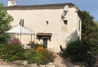 Bergerie Le Vieux Manoir allows 18 year olds to book a room