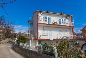 Apartments with a parking space Crikvenica - 13450 has Balcony rooms