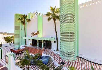 Cubanito Ibiza has Balcony rooms