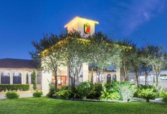 Super 8 by Wyndham San Antonio at I-10 has Smoking rooms