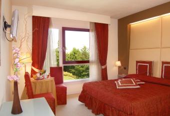 Relais Villa Annamaria Bed end Breakfast allows 18 year olds to book a room