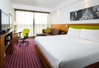 Hampton By Hilton Liverpool City Centre allows 18 year olds to book a room