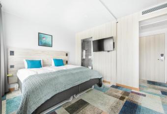 ArenaHotellet i Uppsala allows 18 year olds to book a room