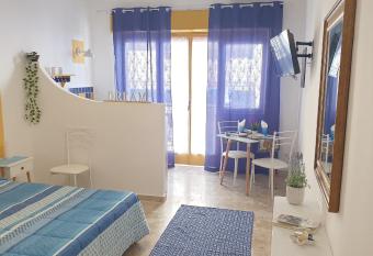 Giusy And Rose has Balcony rooms