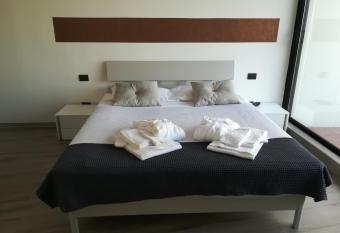 Alba Hotel has rooms with a private hot tub