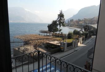 Casa MAX has Balcony rooms