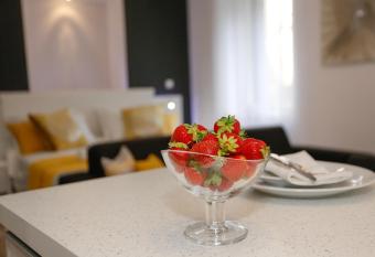 Studio Apartman Fictilis allows 18 year olds to book a room