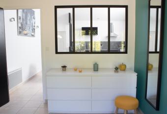 Le loft du Clos d Esquay allows 18 year olds to book a room