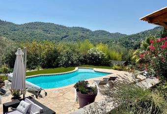 Mas Giro allows 18 year olds to book a room