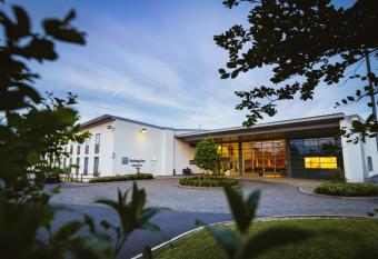 Holiday Inn Winchester, an IHG Hotel allows 18 year olds to book a room