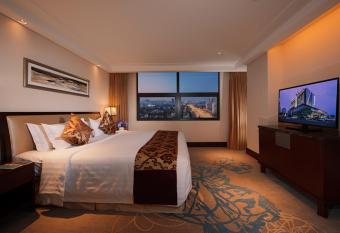 Kunshan International Hotel allows 18 year olds to book a room