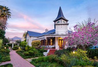 Bonne Esperance Boutique Guest House has Balcony rooms
