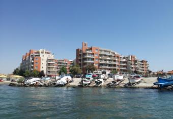 Apartments Helios allows 18 year olds to book a room