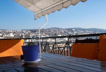 Egnatia Flat has Smoking rooms