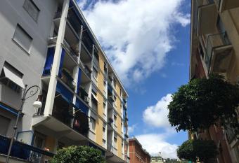 Jolie Maison allows 18 year olds to book a room