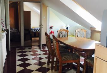 Ak  cvir  g Apartman has Balcony rooms