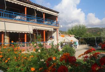 Guesthouse Rondo has Smoking/Balcony rooms