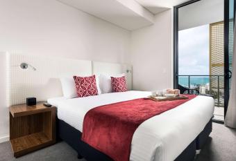 Ramada by Wyndham VetroBlu Scarborough Beach has Balcony rooms