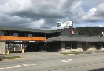 Bear Country Inn allows 18 year olds to book a room