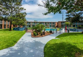 Rest and Relax Inn allows 18 year olds to book a room