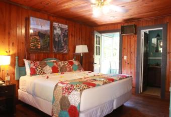 Riverside Lodge at Chimney Rock has Balcony rooms