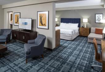 Hotel 1620 Plymouth Harbor has Balcony rooms