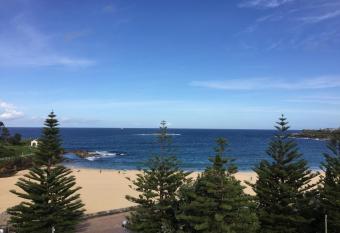 Coogee Sands Hotel & Apartments has Balcony rooms