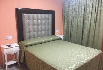 Hotel Just Style El Ma  ico allows 18 year olds to book a room