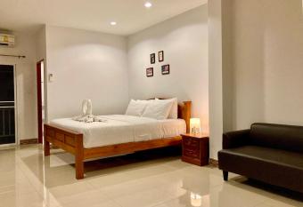 Baan Yokmhanee has Balcony rooms