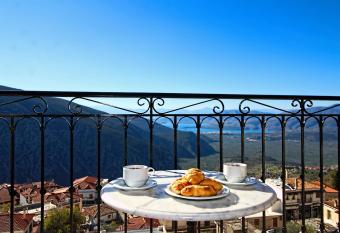 Arion Hotel has Balcony rooms