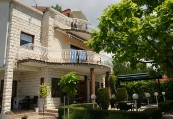 Lu  ica apartment has Balcony rooms