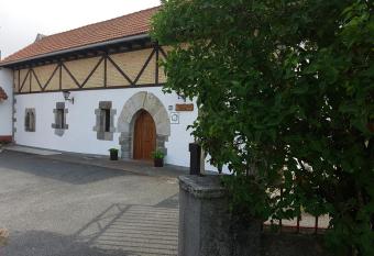 Casa Rural Oihan - Eder has Balcony rooms